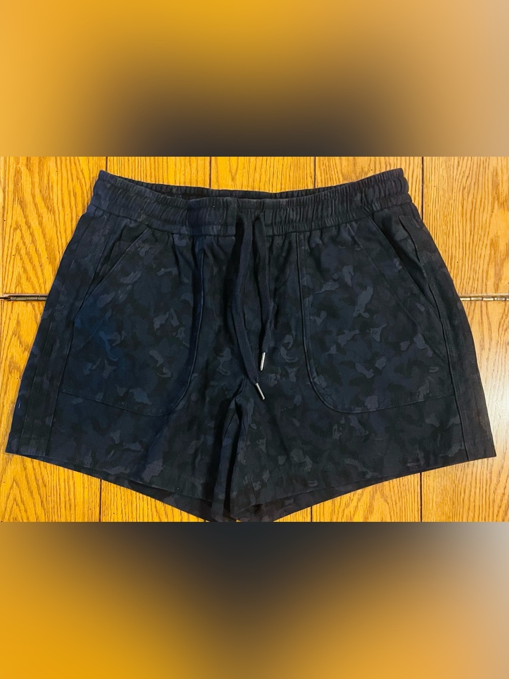 Athleta Camo Farallon Short, size 10T, black/navy camo, inseam 5 inches